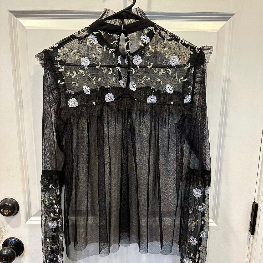 Flower Embroiderd Blask Sheer Top